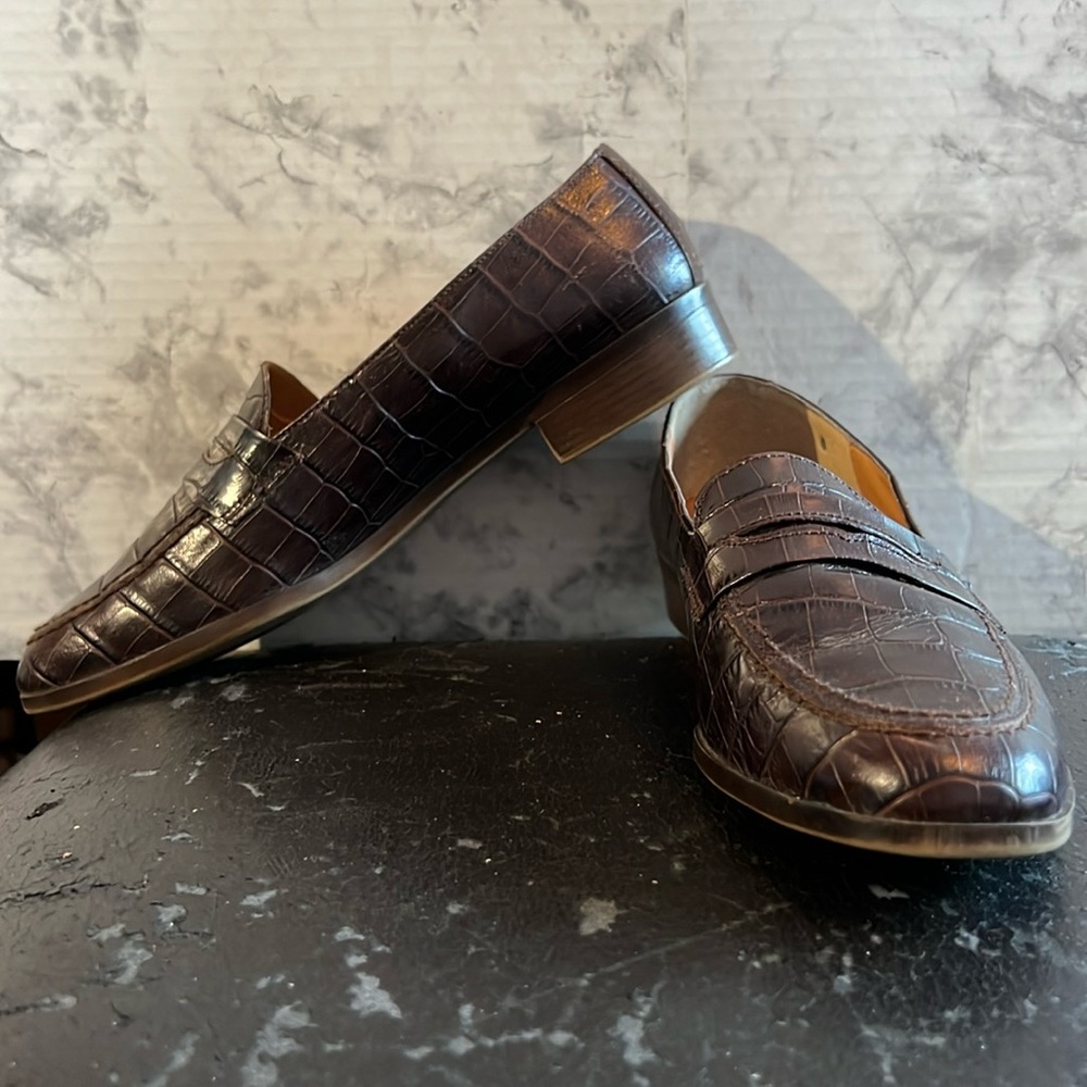 Ladies Etienne Aigner BROWN Monarch Loafer Size 9N Leather Made in Italy
